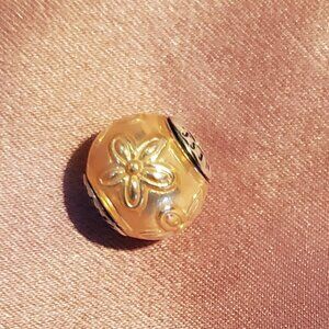 Pandora essence Happiness charm